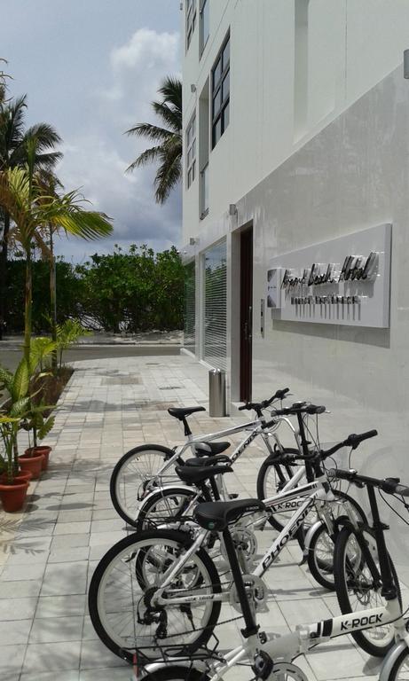 Airport Beach Hotel Hulhumale Zewnętrze zdjęcie