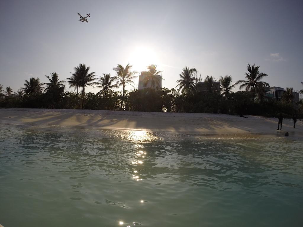 Airport Beach Hotel Hulhumale Zewnętrze zdjęcie