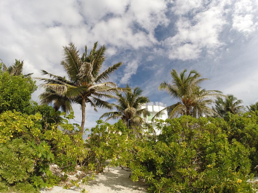 Airport Beach Hotel Hulhumale Zewnętrze zdjęcie