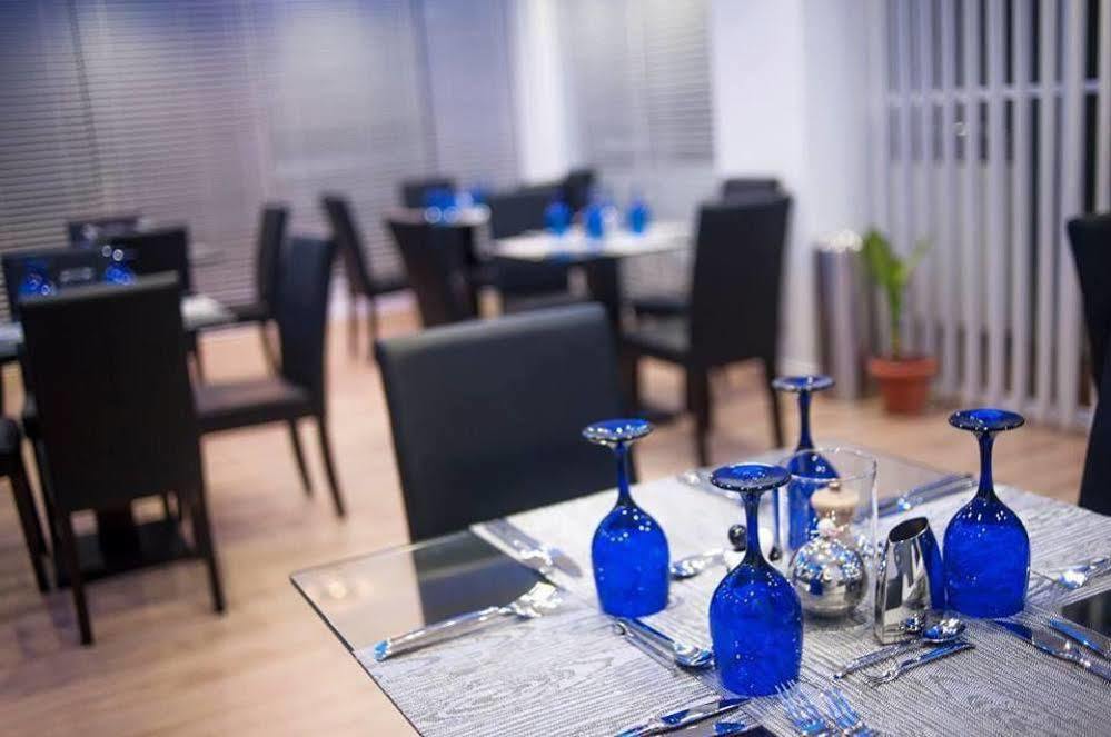 Airport Beach Hotel Hulhumale Zewnętrze zdjęcie